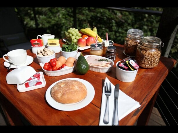 Imagen del bar/restaurante del Hotel Montagues of Montville. Foto 2