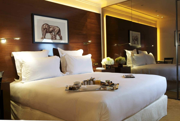 Imagen de la habitación del Hotel Montaigne, Arco del Triunfo-Elíseo. Foto 9