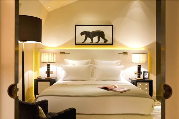 Imagen de la habitación del Hotel Montaigne, Arco del Triunfo-Elíseo. Foto 13