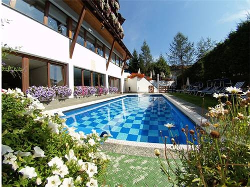 Imagen de la piscina del Hotel Montana, Arzl im Pitztal. Foto 8