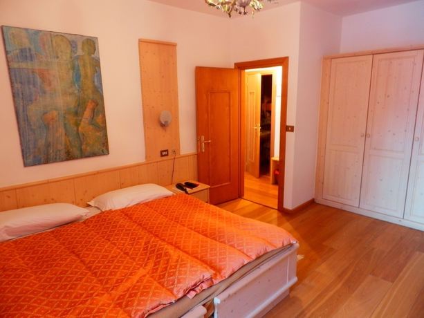 Imagen de la habitación del Hotel Montana, Cortina d'Ampezzo . Foto 3