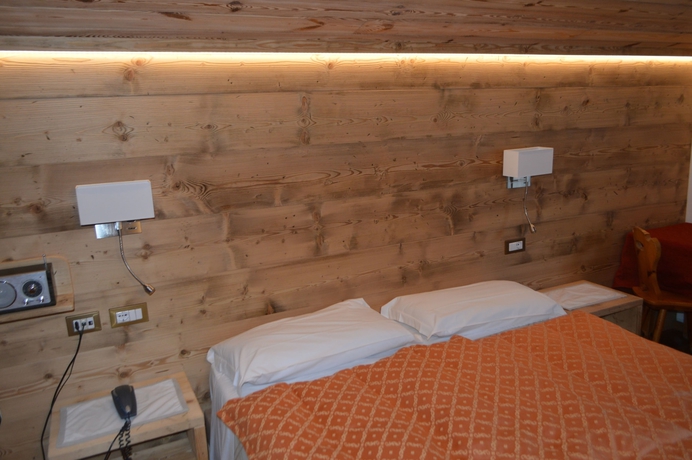 Imagen de la habitación del Hotel Montana, Cortina d'Ampezzo . Foto 4