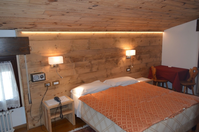 Imagen de la habitación del Hotel Montana, Cortina d'Ampezzo . Foto 13