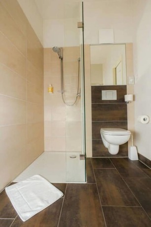 Imagen de la habitación del Hotel Montana Ellwangen. Foto 15