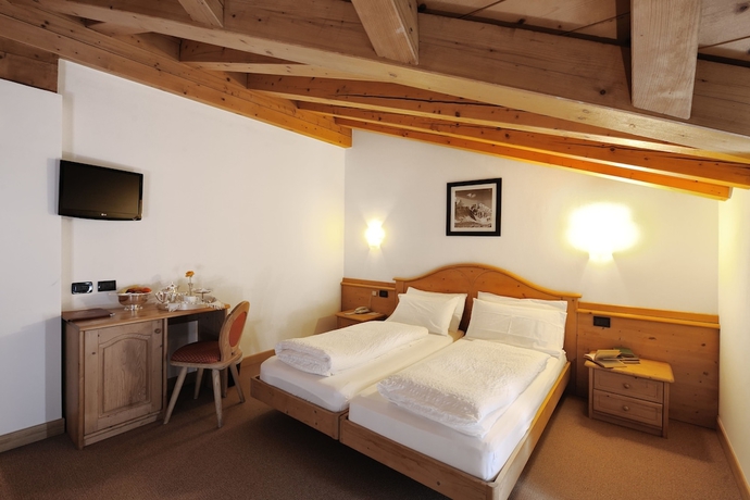 Imagen de la habitación del Hotel Montana, Madonna di Campiglio. Foto 7