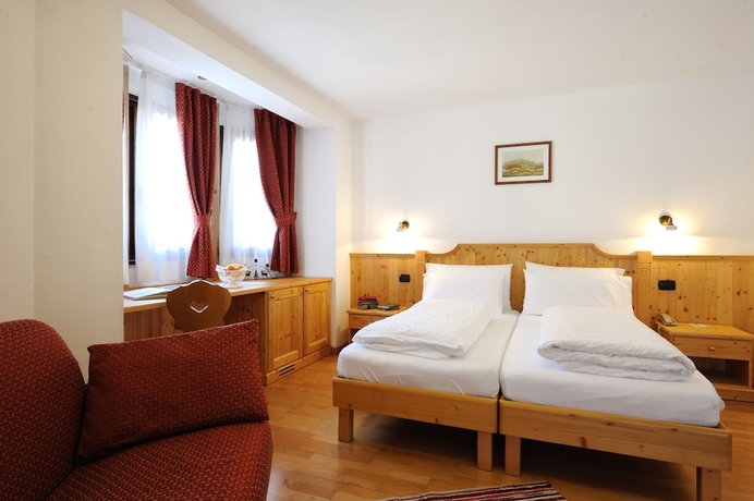 Imagen de la habitación del Hotel Montana, Madonna di Campiglio. Foto 8