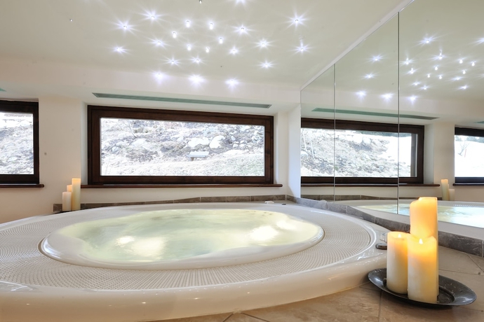 Imagen de la piscina del Hotel Montana, Madonna di Campiglio. Foto 19