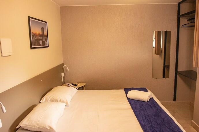 Imagen de la habitación del Hotel Montana N&uacute;cleo Bandeirante. Foto 16