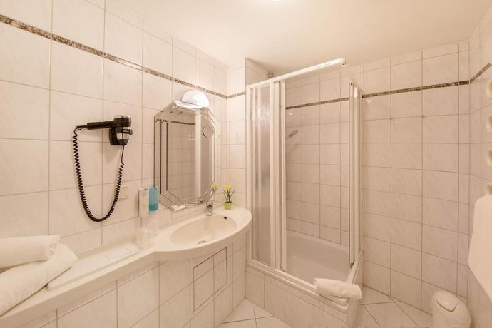 Imagen de la habitación del Hotel Montana N&uuml;rnberg-West. Foto 7