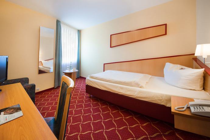 Imagen de la habitación del Hotel Montana N&uuml;rnberg-West. Foto 11