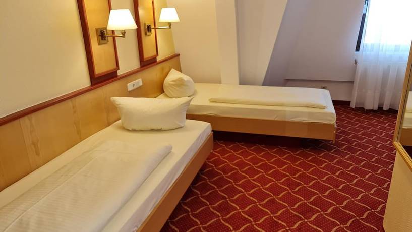 Imagen de la habitación del Hotel Montana N&uuml;rnberg-West. Foto 13
