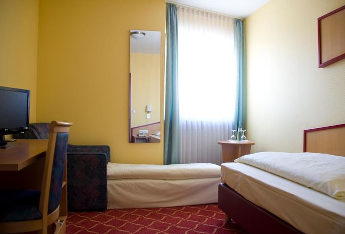 Imagen de la habitación del Hotel Montana N&uuml;rnberg-West. Foto 19
