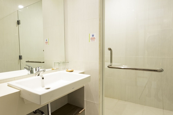 Imagen de la habitación del Hotel Montana Premier Senggigi. Foto 17