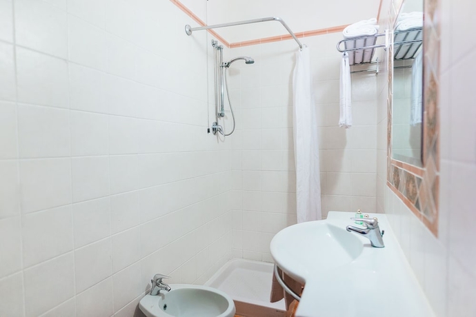 Imagen de la habitación del Hotel Montana, Sant Agata sui Due Golfi. Foto 19