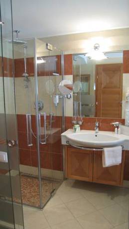 Imagen de la habitación del Hotel Montana, Tweng. Foto 5