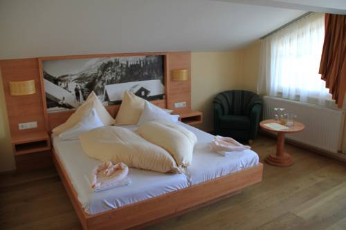 Imagen de la habitación del Hotel Montana, Tweng. Foto 9