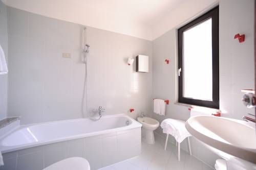 Imagen de la habitación del Hotel Montana, Vason. Foto 7