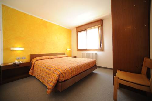 Imagen de la habitación del Hotel Montana, Vason. Foto 11