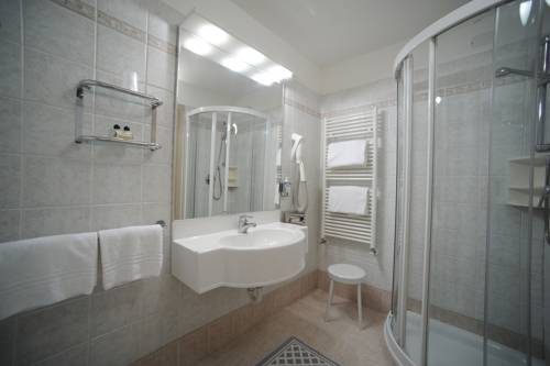 Imagen de la habitación del Hotel Montana, Vason. Foto 13