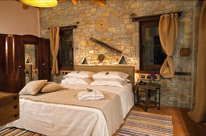Imagen de la habitación del Hotel Montanema Handmade Village. Foto 5