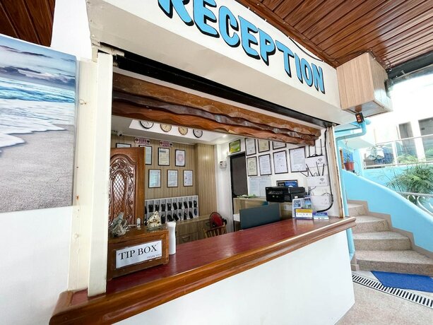 Imagen general del Hotel Montani Beach Resort. Foto 6