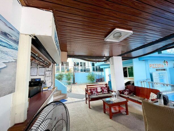Imagen general del Hotel Montani Beach Resort. Foto 11