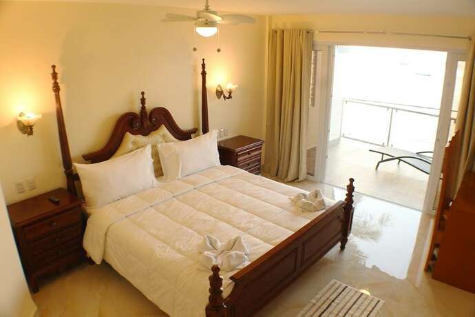 Imagen de la habitación del Hotel Montani Beach Resort. Foto 22