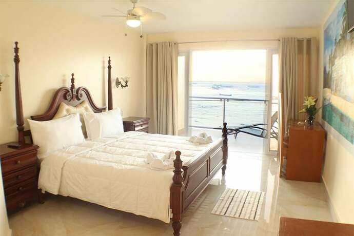 Imagen de la habitación del Hotel Montani Beach Resort. Foto 30