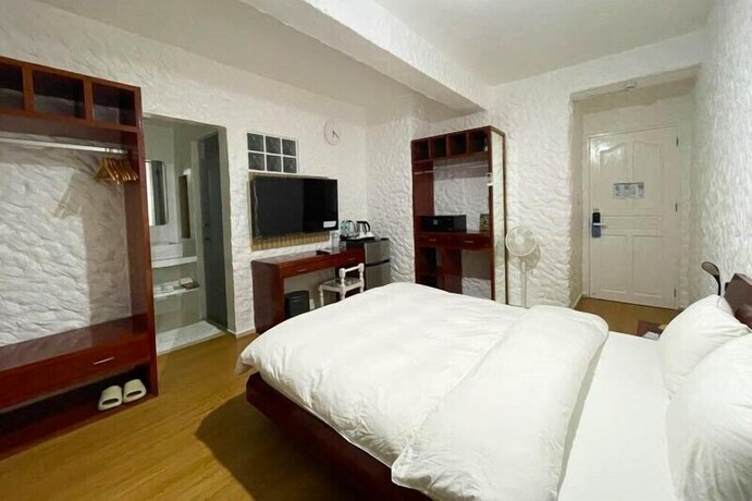 Imagen de la habitación del Hotel Montani Beach Resort. Foto 36