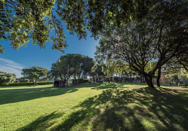 Imagen de los exteriores del Hotel Montanyà and Lodge. Foto 11