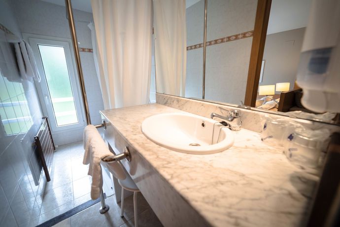 Imagen de la habitación del Hotel Montarto. Foto 4