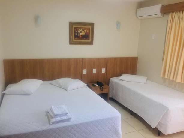 Imagen de la habitación del Hotel Montblanc. Foto 5