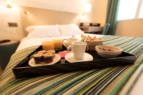 Imagen de la habitación del Hotel Montbriand Antony. Foto 11