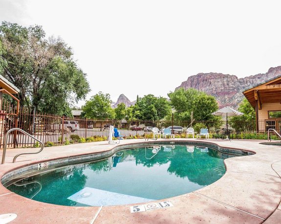 Imagen de la piscina del Hotel Montclair Inn and Suites at Zion National Park. Foto 19
