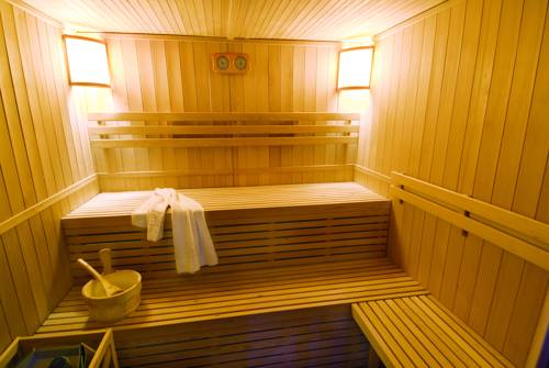 Imagen de la habitación del Hotel Mont-des-Pins. Foto 8