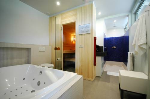 Imagen de la habitación del Hotel Mont-des-Pins. Foto 9