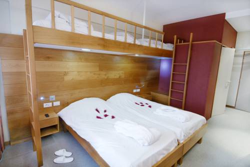 Imagen de la habitación del Hotel Mont-des-Pins. Foto 16