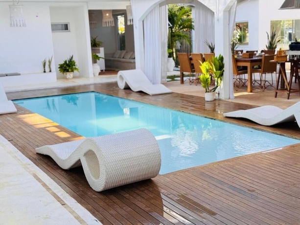 Imagen de la piscina del Hotel Monte Alegre Beach. Foto 16