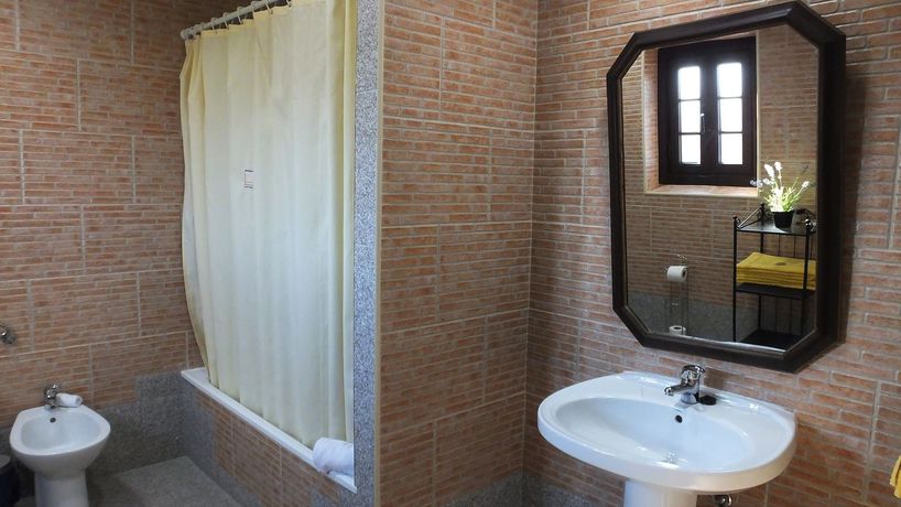 Imagen de la habitación del Hotel Monte Alerta Turismo Rural. Foto 19