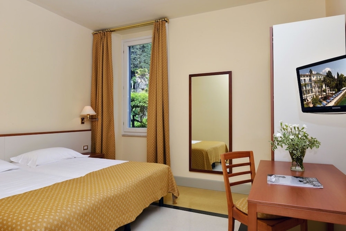 Imagen de la habitación del Hotel Monte Baldo E Villa Acquarone. Foto 14
