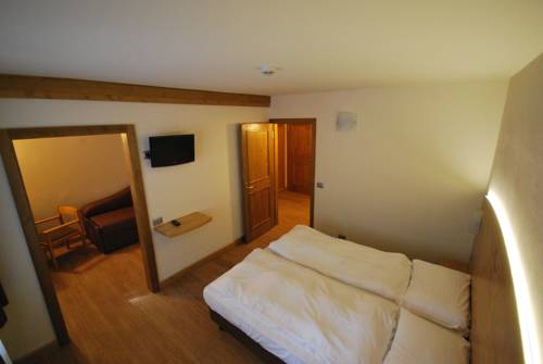 Imagen de la habitación del Hotel Monte Bondone. Foto 12