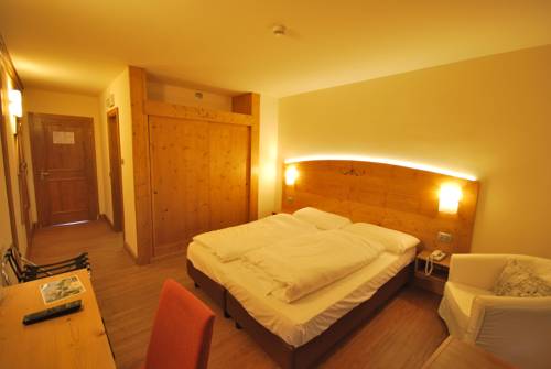 Imagen de la habitación del Hotel Monte Bondone. Foto 14