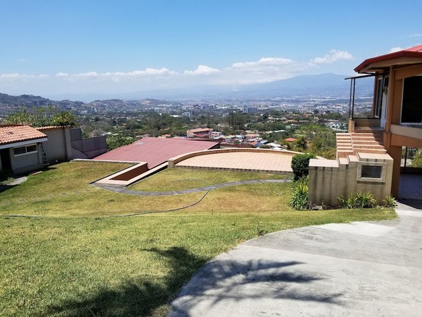 Imagen de la habitación del Hotel Monte Campana Escazu. Foto 15