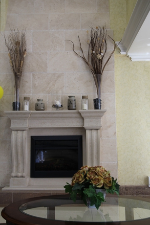 Imagen de los interiores del Hotel Monte Carlo Inn Barrie Suites. Foto 1