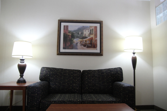 Imagen de los interiores del Hotel Monte Carlo Inn Barrie Suites. Foto 6
