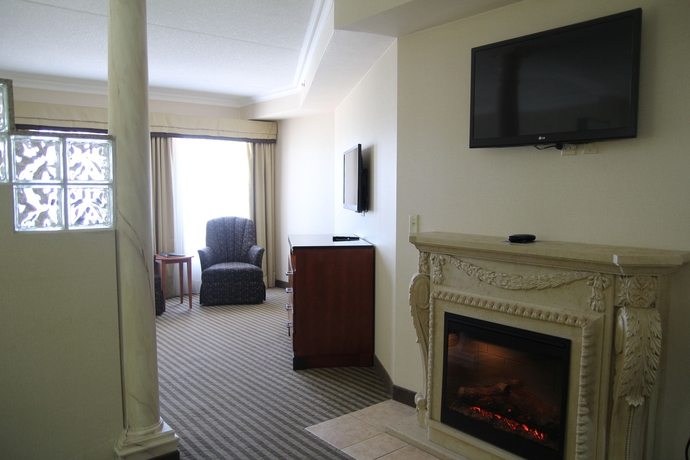 Imagen de los interiores del Hotel Monte Carlo Inn Barrie Suites. Foto 13