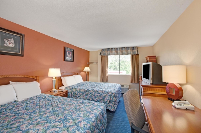 Imagen de la habitación del Hotel Monte Carlo Inn. Foto 5