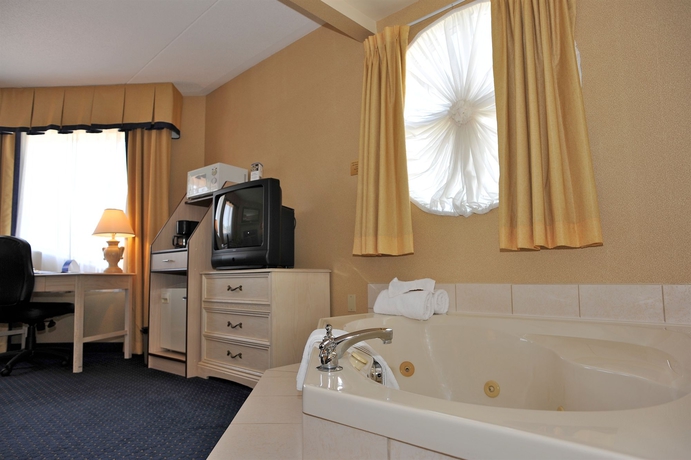 Imagen de la habitación del Hotel Monte Carlo Inn Oakville Suites. Foto 3