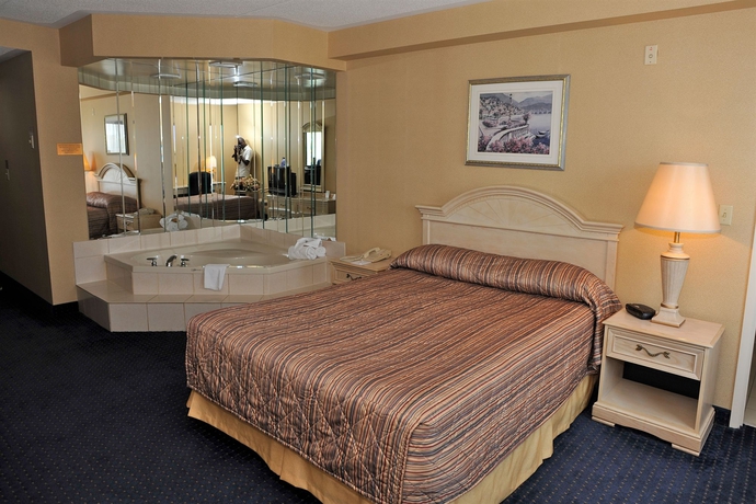 Imagen de la habitación del Hotel Monte Carlo Inn Oakville Suites. Foto 4