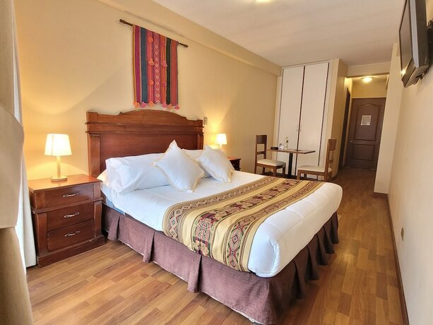 Imagen general del Hotel Monte Carlo, La Paz. Foto 2